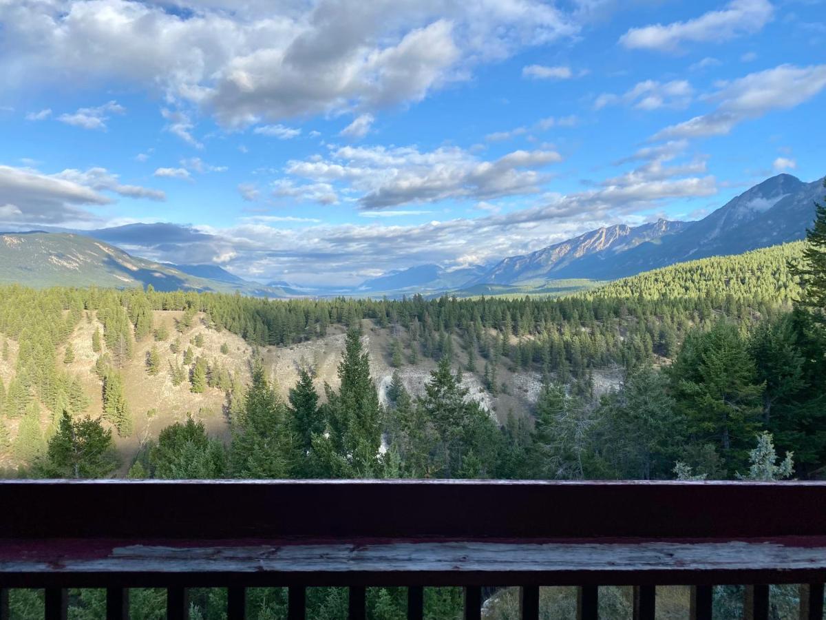 Radium Chalet Radium Hot Springs Extérieur photo