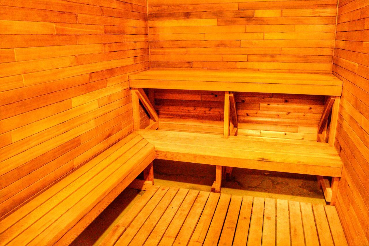 Radium Chalet Radium Hot Springs Extérieur photo